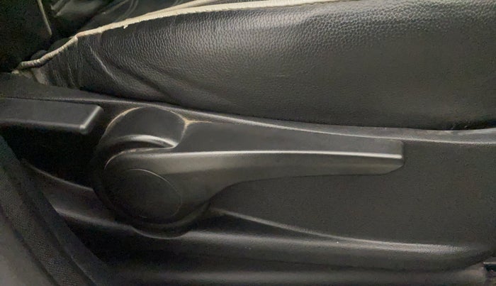 2018 Tata Tiago XZ PETROL, Petrol, Manual, 76,127 km, Driver Side Adjustment Panel