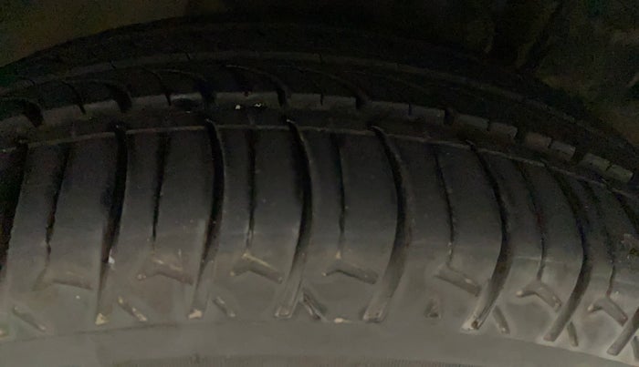 2018 Tata Tiago XZ PETROL, Petrol, Manual, 76,127 km, Right Rear Tyre Tread