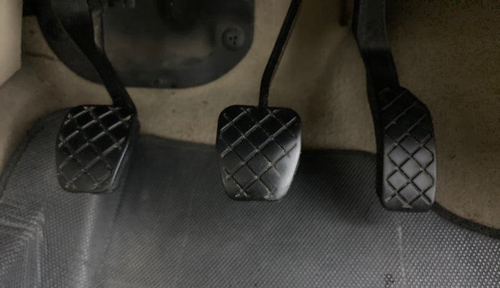 2012 Volkswagen Vento HIGHLINE DIESEL, Diesel, Manual, 75,455 km, Pedals