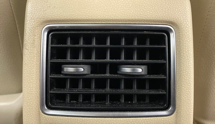 2012 Volkswagen Vento HIGHLINE DIESEL, Diesel, Manual, 75,455 km, Rear AC Vents