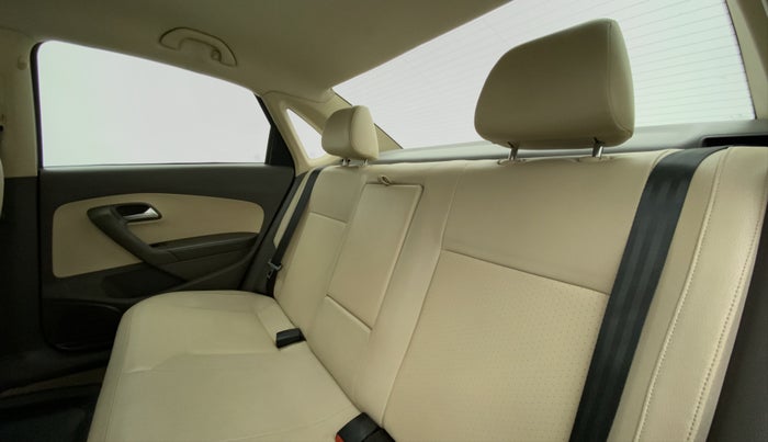 2012 Volkswagen Vento HIGHLINE DIESEL, Diesel, Manual, 75,455 km, Right Side Rear Door Cabin