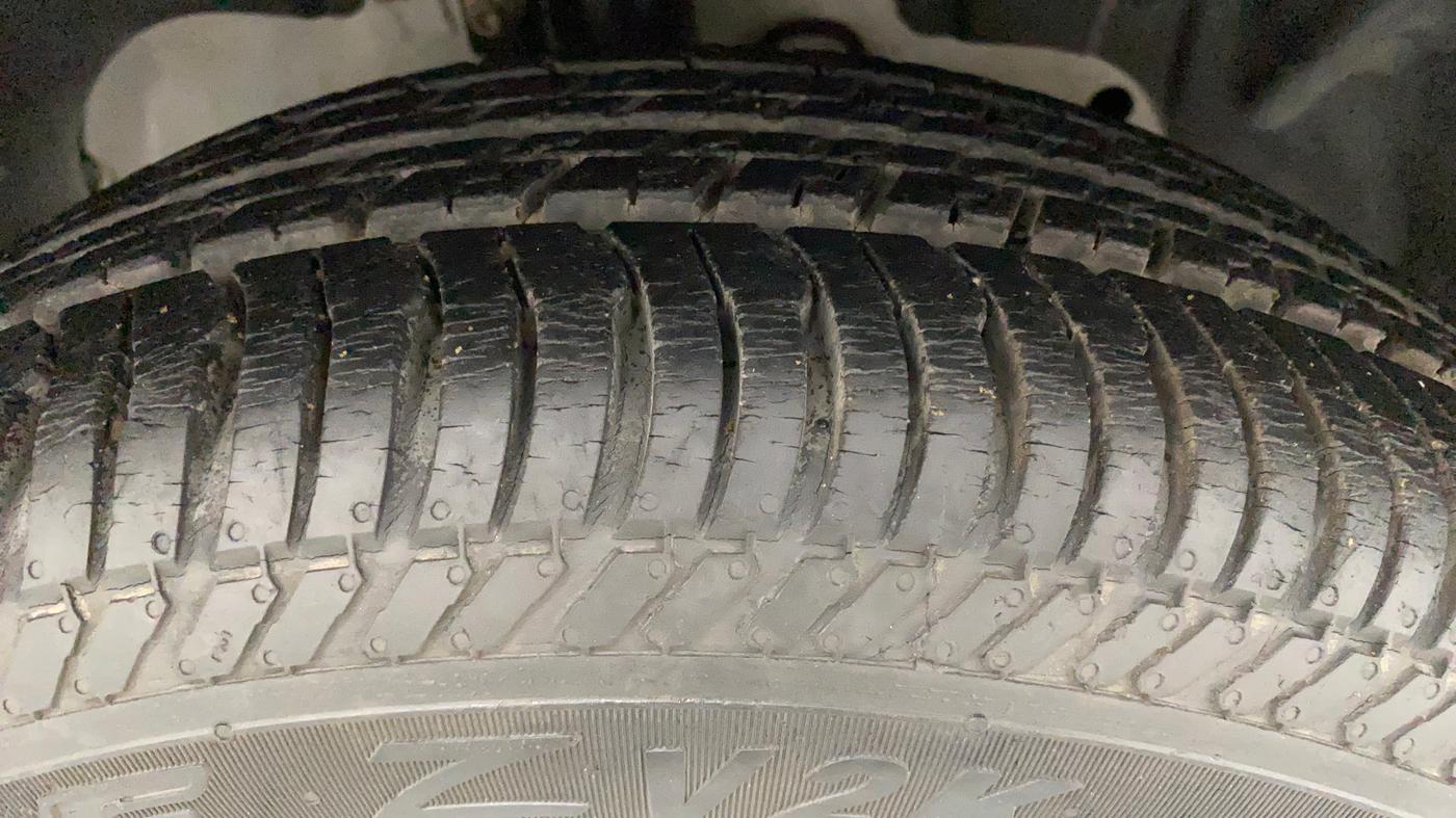2017 Ford Ecosport AMBIENTE 1.5L PETROL, Petrol, Manual, 40,151 km, Right Front Tyre Tread