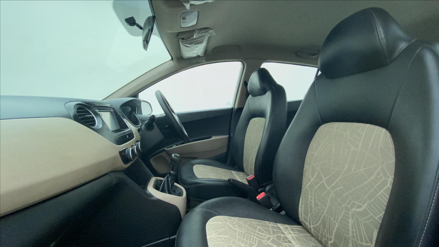 2017 Hyundai Grand i10 magna 1.2 crdi, Diesel, Manual, 87,535 km, Right Side Front Door Cabin