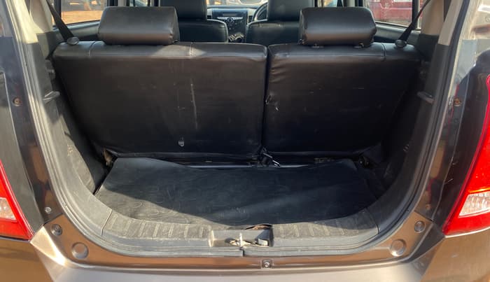 2017 Maruti Wagon R 1.0 VXI, Petrol, Manual, 75,826 km, Boot Inside