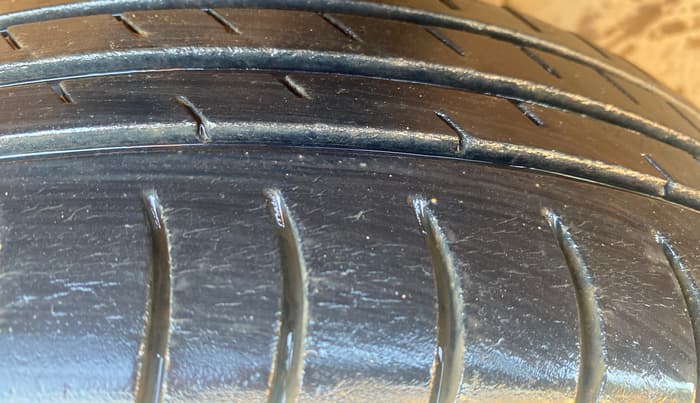 2017 Maruti Wagon R 1.0 VXI, Petrol, Manual, 75,826 km, Left Front Tyre Tread