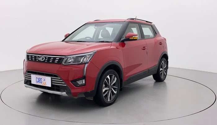 2021 Mahindra XUV300 W8 (O) 1.5 DIESEL AMT, Diesel, Automatic, 28,830 km, Left Front Diagonal