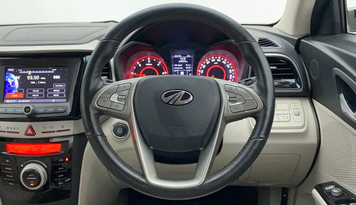 2021 Mahindra XUV300 W8 (O) 1.5 DIESEL AMT, Diesel, Automatic, 28,830 km, Steering Wheel Close Up