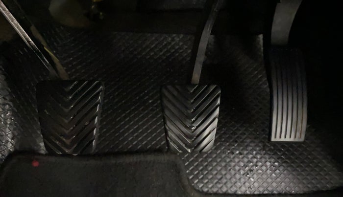 2021 Hyundai NEW I20 MAGNA 1.2 MT, Petrol, Manual, 43,713 km, Pedals