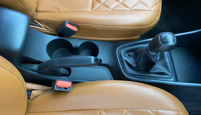 2021 Hyundai NEW I20 MAGNA 1.2 MT, Petrol, Manual, 43,713 km, Gear Lever