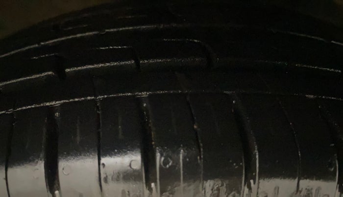 2014 Maruti Celerio VXI AMT, Petrol, Automatic, 80,039 km, Right Front Tyre Tread