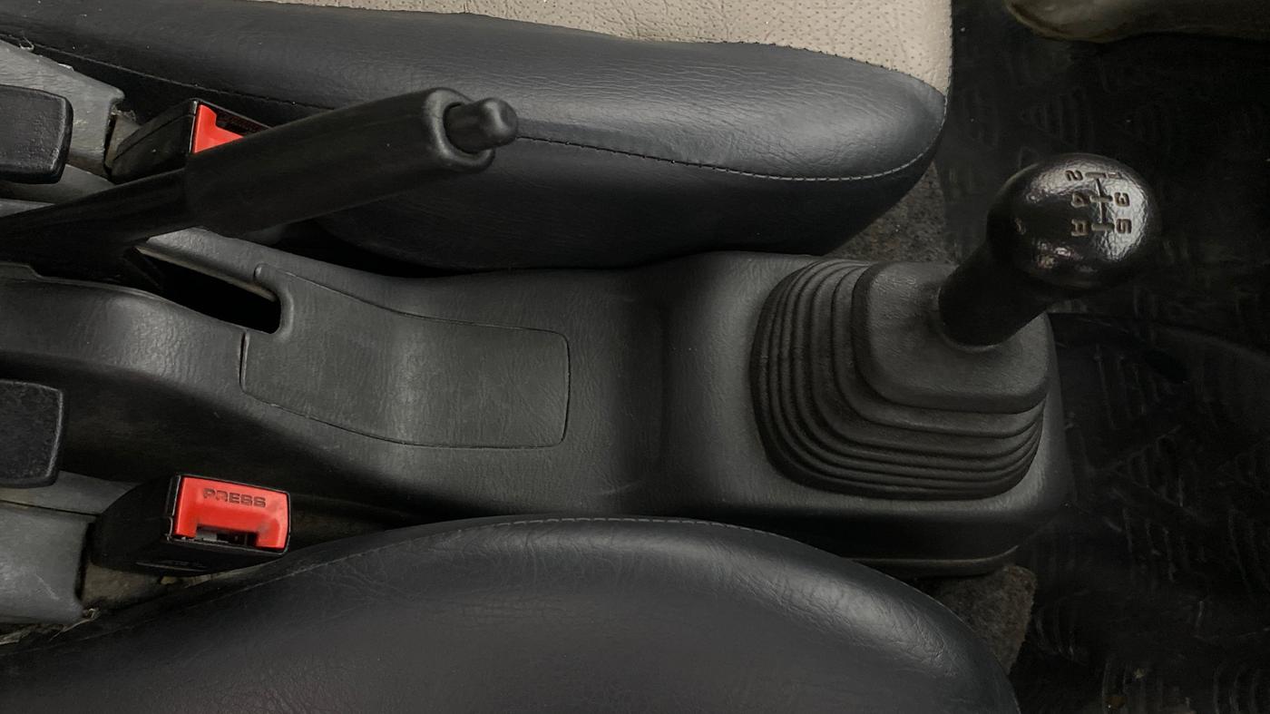 2014 Maruti Eeco 5 STR WITH A/C+HTR, Petrol, Manual, 30,148 km, Gear Lever