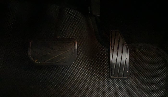 2023 Toyota Glanza G AMT, Petrol, Automatic, 1,31,108 km, Pedals