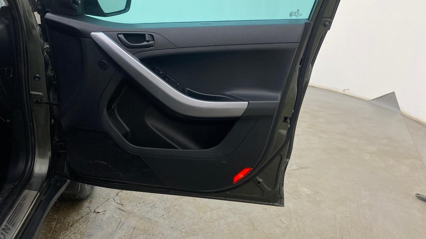 2021 Tata NEXON XM SUNROOF PETROL, Petrol, Manual, 56,947 km, Driver Side Door Panels Control