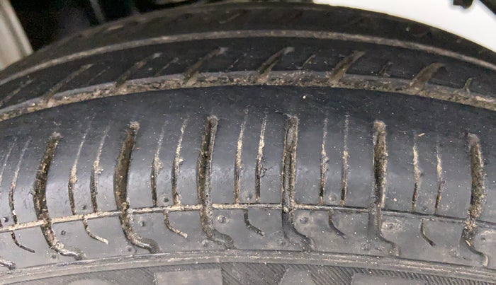 2013 Maruti Alto 800 LXI, Petrol, Manual, 20,547 km, Left Rear Tyre Tread