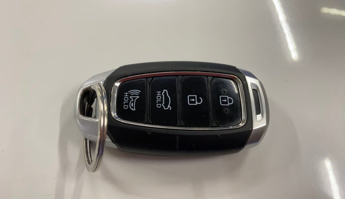 2022 Hyundai Verna SX (O)1.5 VTVT, Petrol, Manual, 45,558 km, Key Close Up