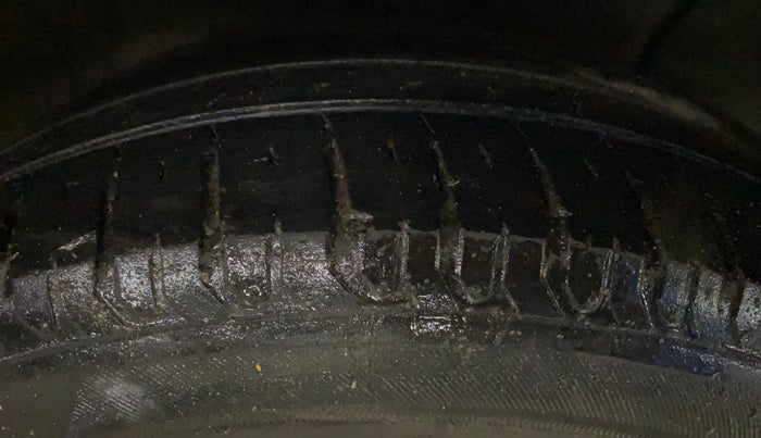 2022 Hyundai Verna SX (O)1.5 VTVT, Petrol, Manual, 45,558 km, Right Front Tyre Tread