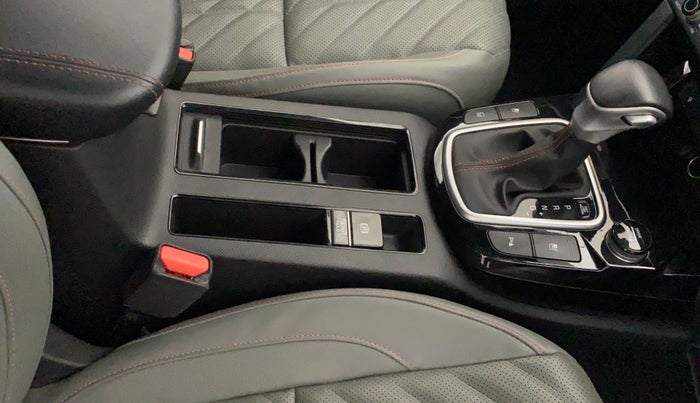 2024 KIA SELTOS  X LINE 1.5 TURBO PETROL DCT, Petrol, Automatic, 11,006 km, Gear Lever