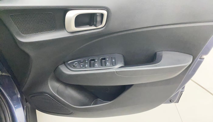 2020 Hyundai VENUE SX PLUS 1.0 TURBO DCT, Petrol, Automatic, 34,035 km, Driver Side Door Panels Control
