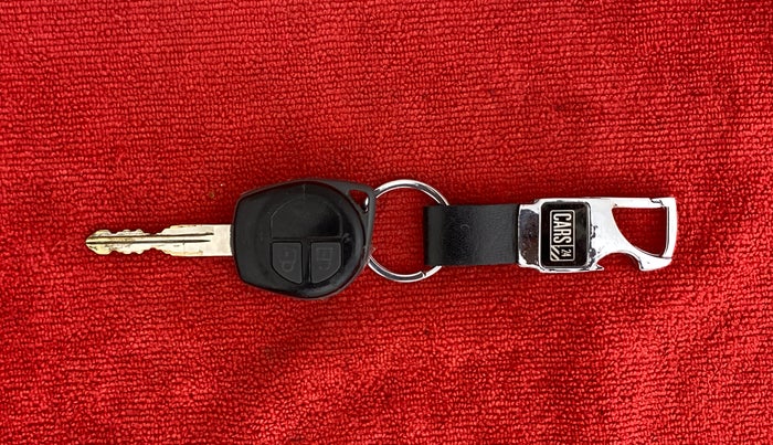 2013 Maruti Swift VXI, Petrol, Manual, 69,428 km, Key Close Up