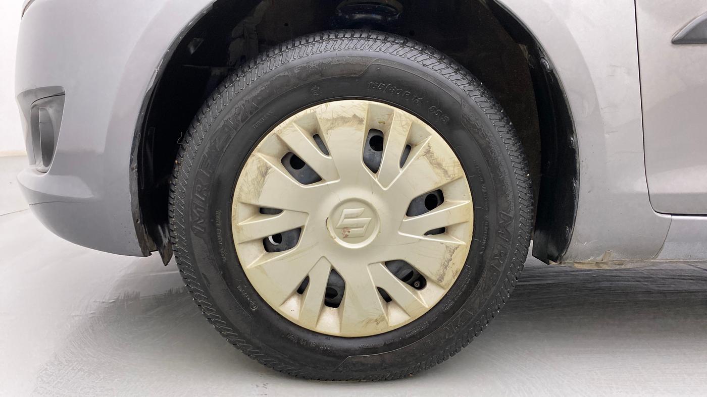 2013 Maruti Swift VXI, Petrol, Manual, 69,428 km, Left Front Wheel