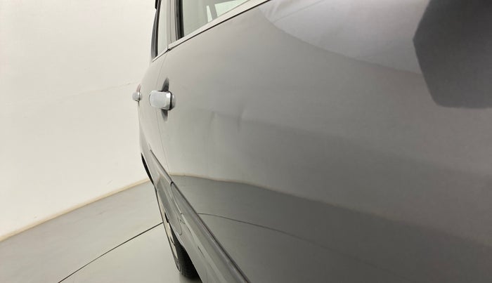 2013 Maruti Swift VXI, Petrol, Manual, 69,428 km, Driver-side door - Slightly dented