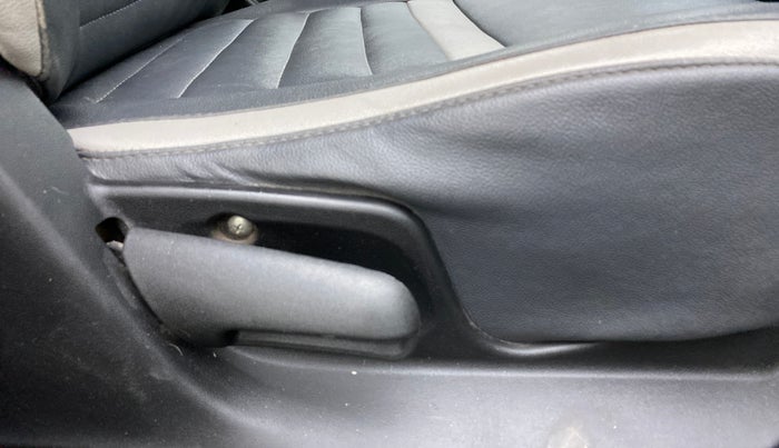 2013 Maruti Swift VXI, Petrol, Manual, 69,428 km, Driver Side Adjustment Panel
