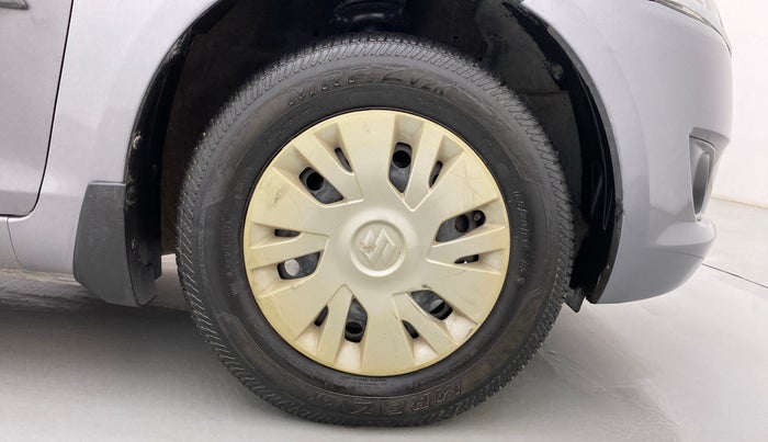 2013 Maruti Swift VXI, Petrol, Manual, 69,428 km, Right Front Wheel