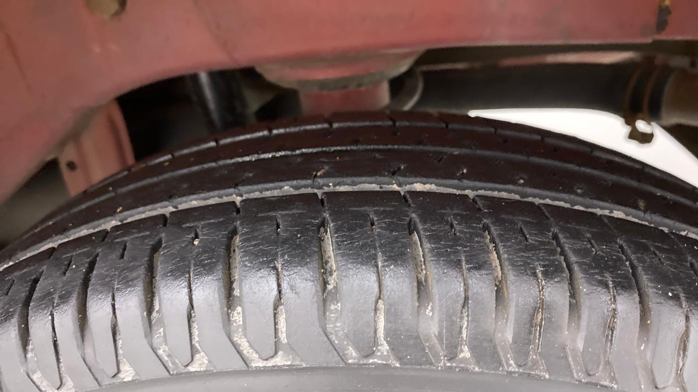 2011 Maruti Alto K10 VXI, CNG, Manual, 88,421 km, Left Rear Tyre Tread