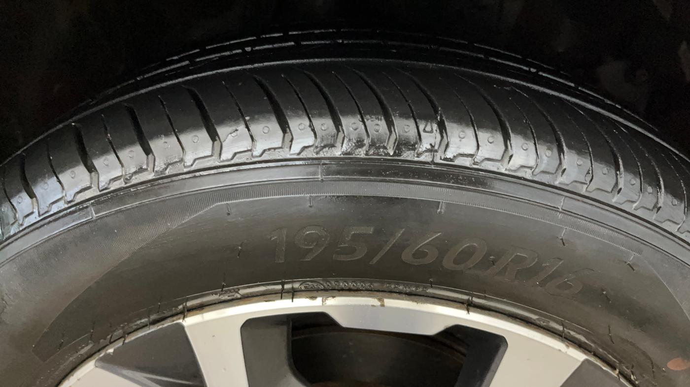 2020 Honda WR-V 1.2L I-VTEC S MT, CNG, Manual, 56,680 km, Right Front Tyre Tread