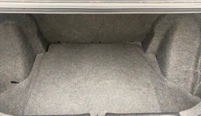 2018 Honda Amaze 1.2L I-VTEC V CVT, Petrol, Automatic, 65,434 km, Boot Inside