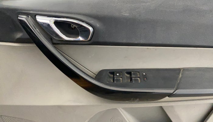 2016 Tata Tiago XZ DIESEL, Diesel, Manual, 77,558 km, Driver Side Door Panels Control