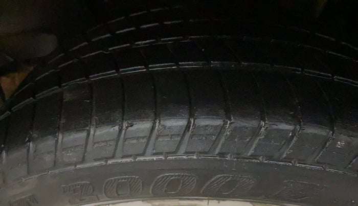 2016 Tata Tiago XZ DIESEL, Diesel, Manual, 77,558 km, Left Rear Tyre Tread