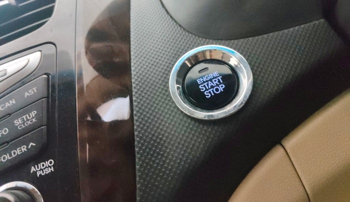 2013 Hyundai Verna FLUIDIC 1.6 VTVT SX, Petrol, Manual, 53,145 km, Keyless Start/ Stop Button