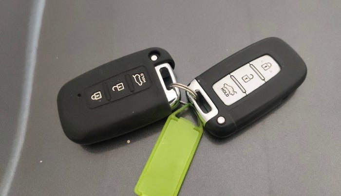 2013 Hyundai Verna FLUIDIC 1.6 VTVT SX, Petrol, Manual, 53,145 km, Key Close Up