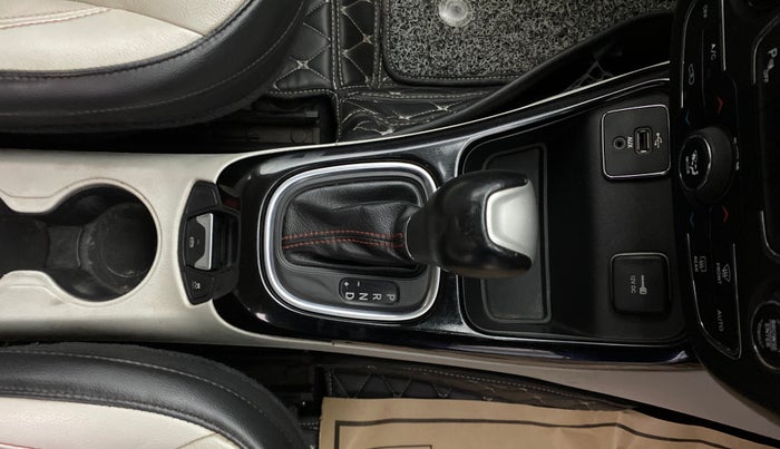 2017 Jeep Compass LIMITED 1.4 PETROL AT, Petrol, Automatic, 70,516 km, Gear Lever