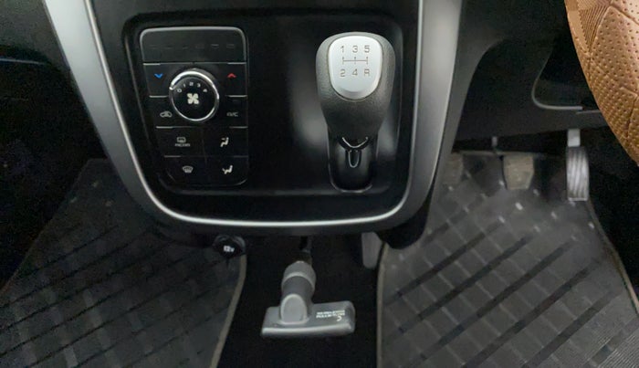 2020 Mahindra KUV 100 NXT K8 6 STR, Petrol, Manual, 15,478 km, Gear Lever