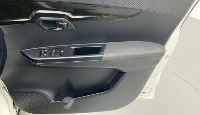2020 Mahindra KUV 100 NXT K8 6 STR, Petrol, Manual, 15,478 km, Driver Side Door Panels Control