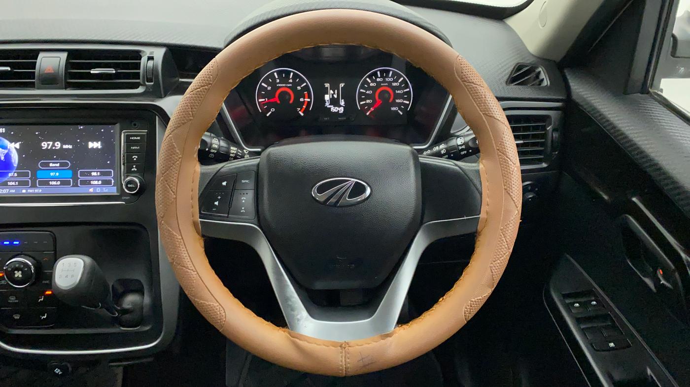 2020 Mahindra KUV 100 NXT K8 6 STR, Petrol, Manual, 15,478 km, Steering Wheel Close Up