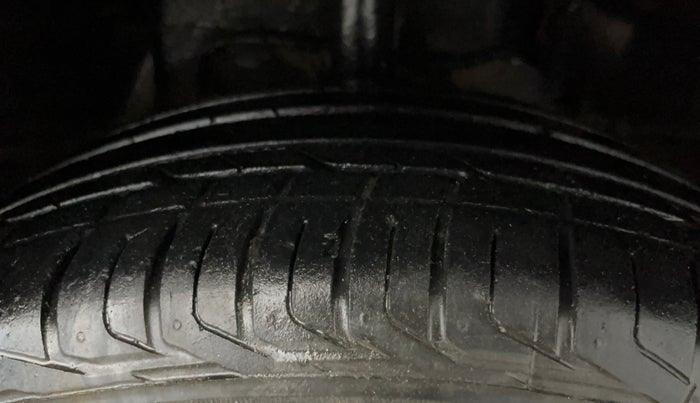 2022 Tata NEXON XZA PLUS (HS) PETROL, Petrol, Automatic, 39,570 km, Right Front Tyre Tread