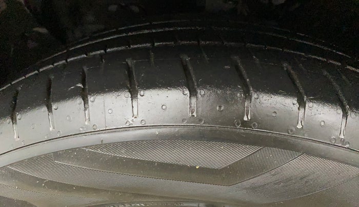 2020 KIA SELTOS GTX PLUS DCT 1.4 PETROL, Petrol, Automatic, 32,316 km, Left Front Tyre Tread