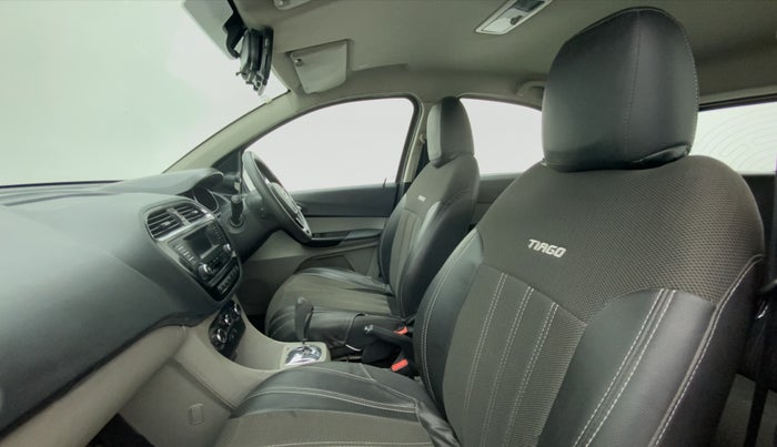 2018 Tata Tiago XZA PETROL, Petrol, Automatic, 86,491 km, Right Side Front Door Cabin