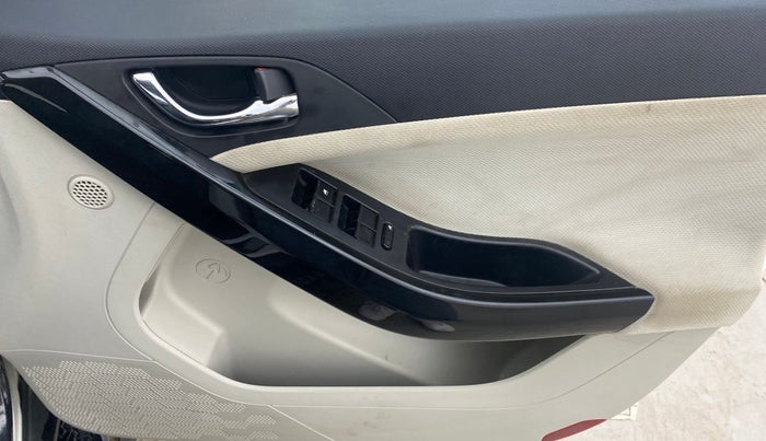 2022 Tata NEXON XZ PLUS PETROL, Petrol, Manual, 38,430 km, Driver Side Door Panels Control