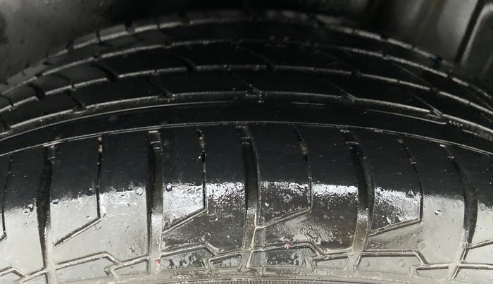 2021 Maruti S Cross SIGMA 1.5, Petrol, Manual, 32,795 km, Left Rear Tyre Tread
