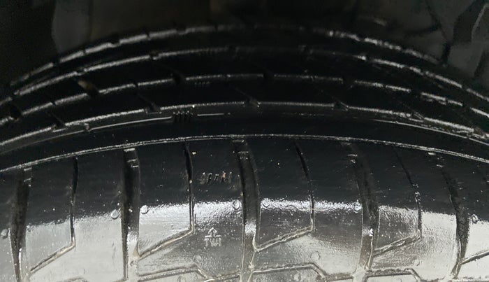 2021 Maruti S Cross SIGMA 1.5, Petrol, Manual, 32,795 km, Right Front Tyre Tread