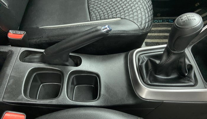 2021 Maruti S Cross SIGMA 1.5, Petrol, Manual, 32,795 km, Gear Lever