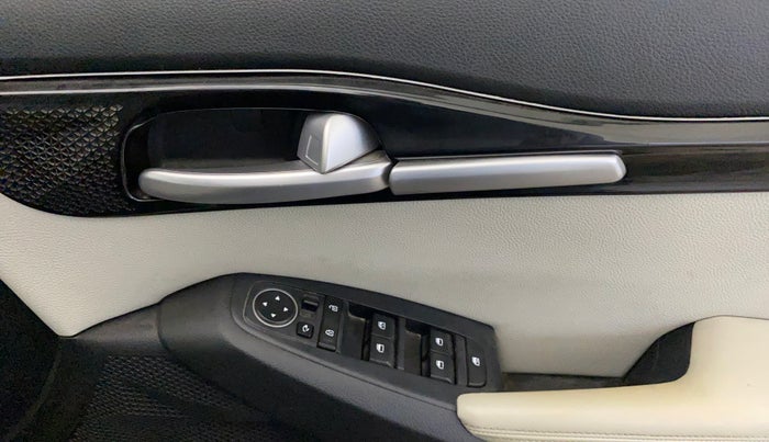 2020 KIA SELTOS HTX 1.5 PETROL, Petrol, Manual, 76,737 km, Driver Side Door Panels Control