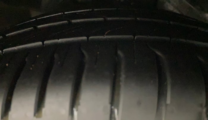 2020 Ford Figo Aspire TITANIUM1.5 DIESEL, Diesel, Manual, 55,132 km, Right Front Tyre Tread
