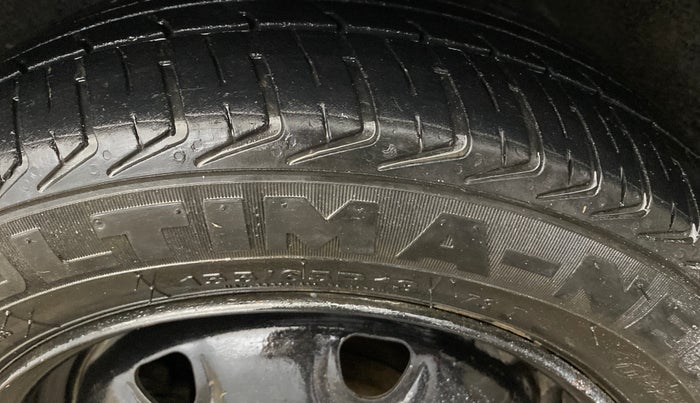 2014 Maruti Alto K10 VXI, Petrol, Manual, 1,00,475 km, Left Front Tyre Tread