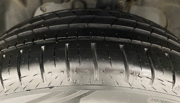 2017 Ford Ecosport 1.5 TDCI TITANIUM PLUS, Diesel, Manual, Left Front Tyre Tread