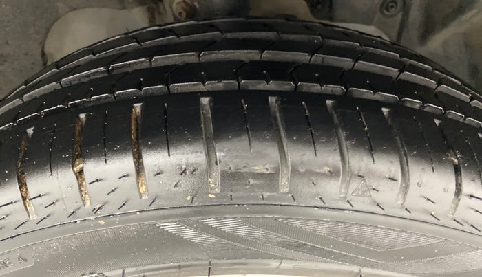 2017 Ford Ecosport 1.5 TDCI TITANIUM PLUS, Diesel, Manual, Right Front Tyre Tread